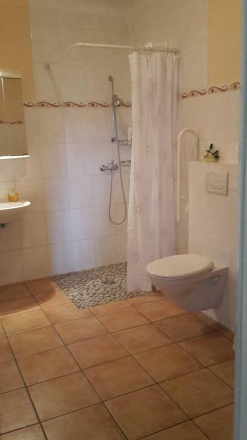 Schöne Ferienwohnung Im alten Gasthaus in Stoltebüll Exterior foto